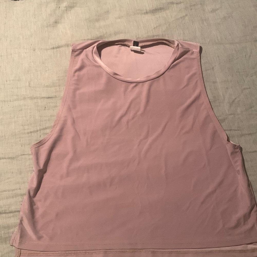 Onzie workout top